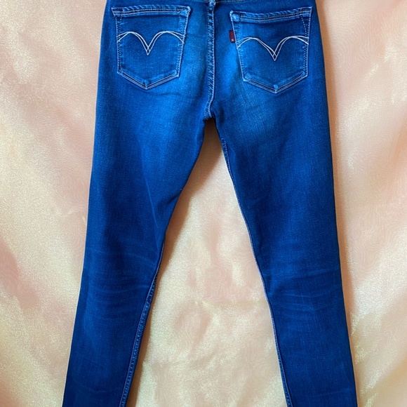 Levis Skinny Jeans - Picture 3 of 4